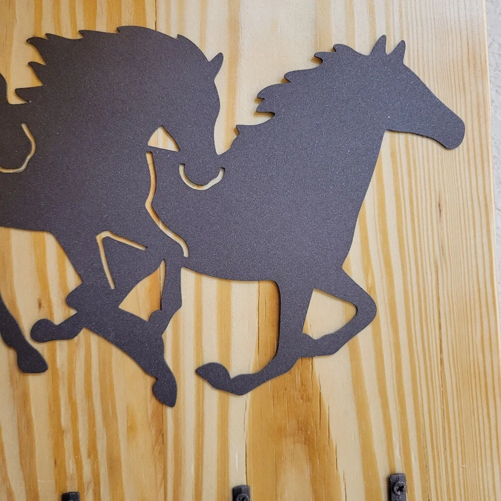 Rustic Horse Wall Key Holder with Antique Bronze Silhouettes